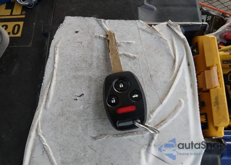 2007 Honda Accord 2.4 Lx z USA, uszkodzony, nr VIN 1HGCM56497A119552